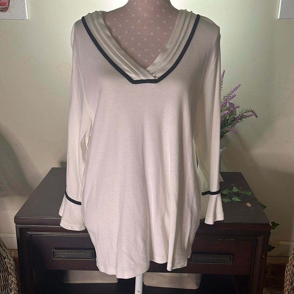 ✔️Rafaella 100% Cotton Women’s Plus Size V-Neck Flare Sleeve Top Sz 2X